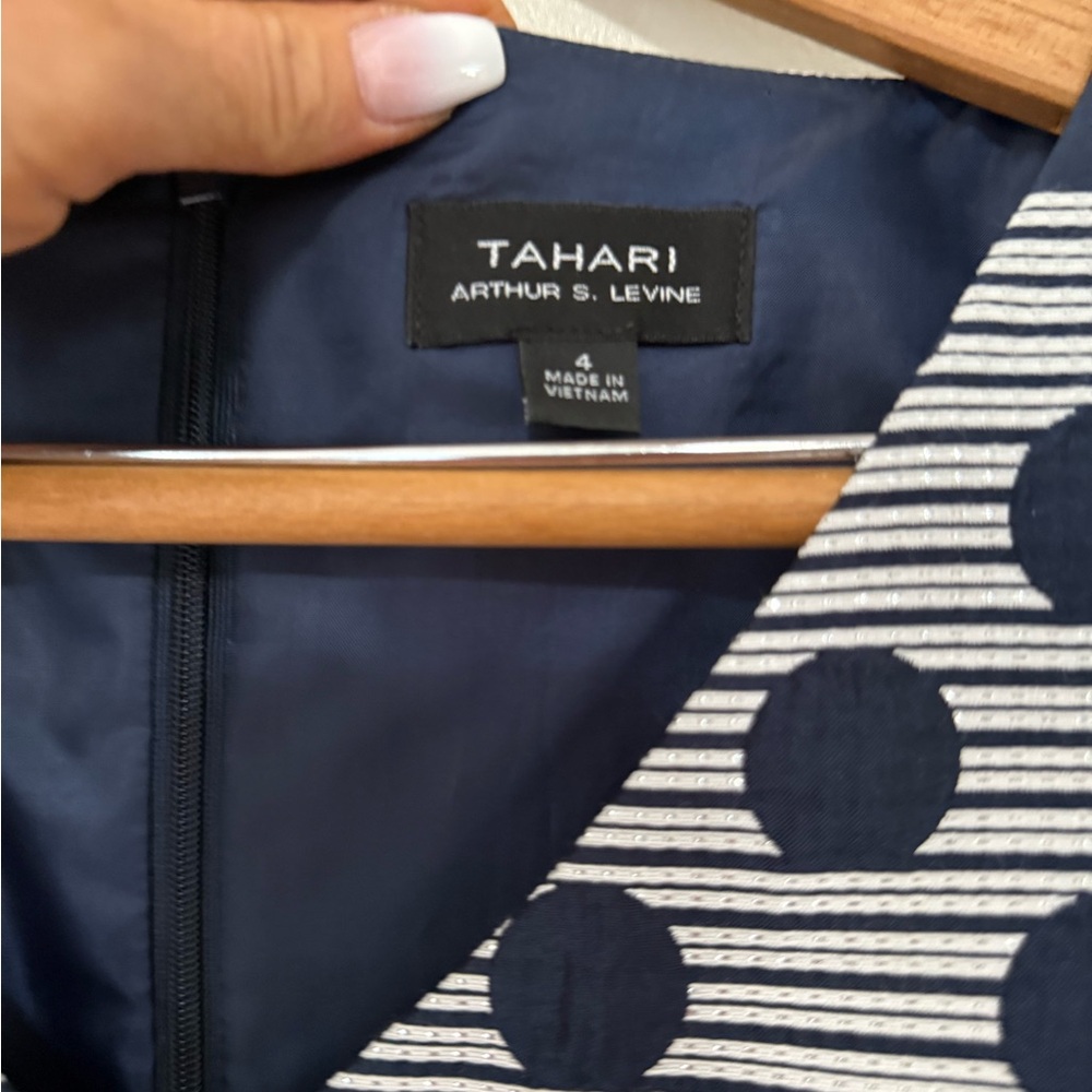 Tahari by Arthur Levine Navy Polka Dot Sleeveless a-line Dress in size 4 - Picture 5 of 13